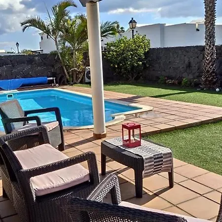 Bol-can Con Piscina Privada プラヤ・ブランカ