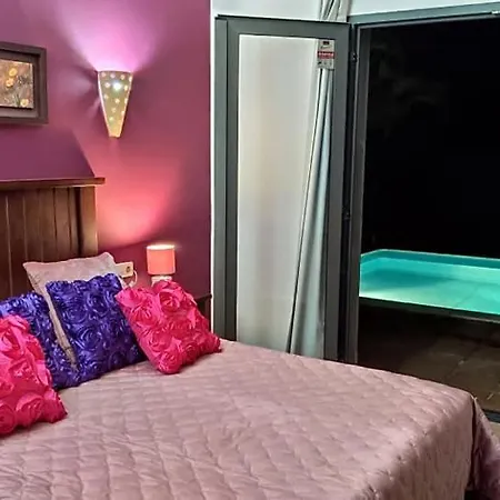 Bol-can Con Piscina Privada